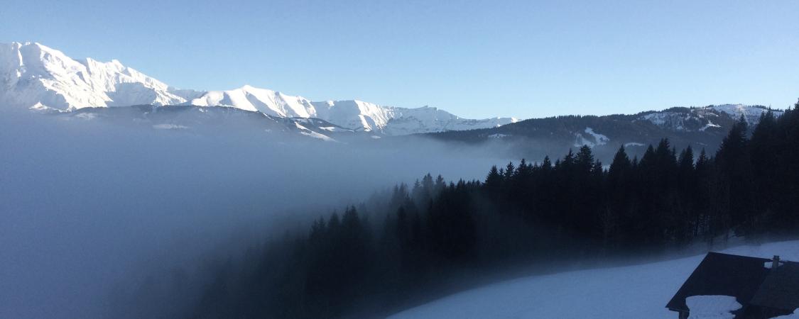 Mer de nuages sur le Val d'Arly un soir d'hiver (photo : M.De Vlaminck)